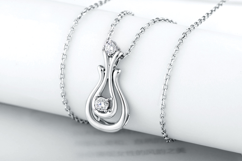 金至尊 2mgj1003ky6钻石吊坠