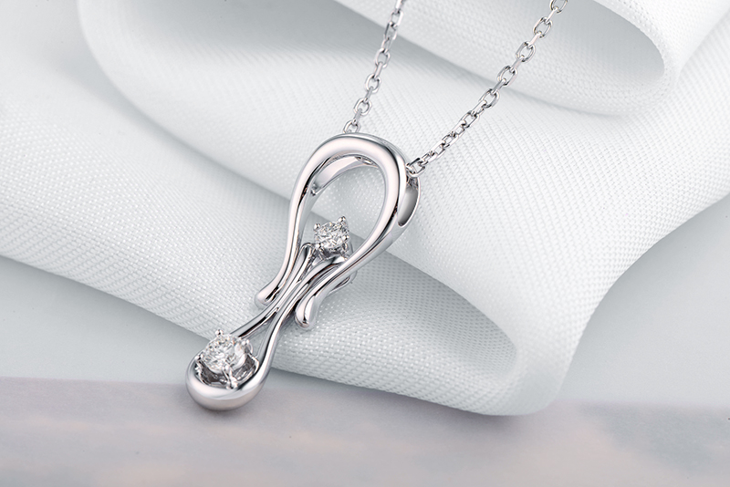 金至尊 2mgj1003ky6钻石吊坠